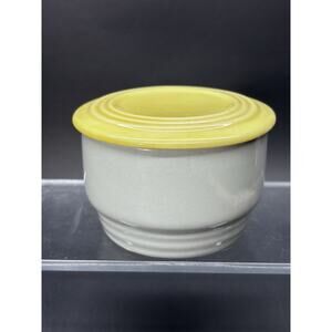 HALL China Covered Refrigerator Dish Made For General Electric GE Gray & Yellow